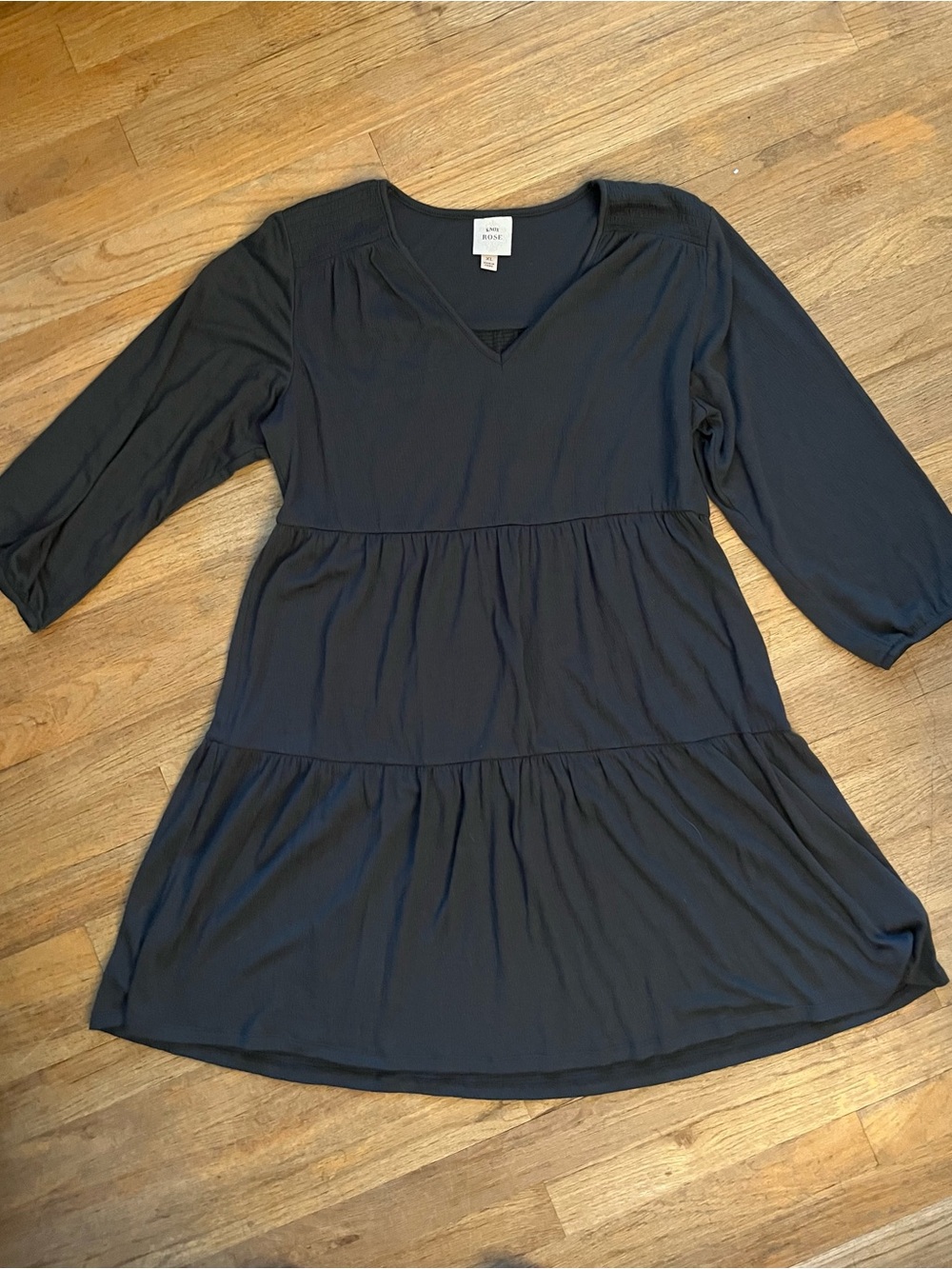 Knox Rose Black V-Neck Tiered Long Sleeve Dress